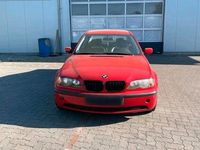 Gebraucht BMW 318 143 PS (105 kW) 2002 Rot Limousine