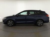Neu Hyundai i30 140 PS (102 kW) 2025 Blau Kombi