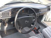 gebraucht Mercedes 190 1.8 mit 18750 km, top Zustand, mit H