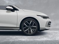 Gebraucht VW Golf VIII Edition 150 PS (110 kW) 2024 Pure white Limousine
