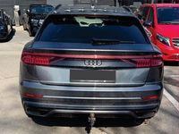 Gebraucht Audi Q8 S-Line 286 PS (210 kW) 2022 Grau SUV