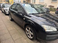 Gebraucht Ford Focus 101 PS (74 kW) 2005 Schwarz Limousine