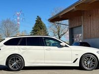 Gebraucht BMW 530e Shadowline 292 PS (214 kW) 2022 Weiß Kombi