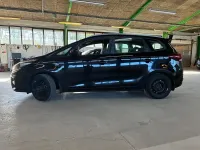 Gebraucht Kia Carens Attract 135 PS (99 kW) 2017 Schwarz Van / Kleinbus