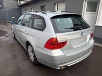 Gebraucht BMW 318 129 PS (94 kW) 2007 Silber Kombi