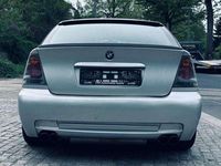 Gebraucht BMW 325 192 PS (141 kW) 2001 Titansilber metallic Kleinwagen