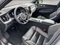 Gebraucht Volvo XC60 Plus 197 PS (144 kW) 2023 Vapour grey / metallic SUV