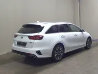 Gebraucht Kia Ceed Vision 141 PS (103 kW) 2021 Wd casa white s (metallic) Kleinwagen