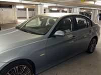 Gebraucht BMW 320 150 PS (110 kW) 2005 Grau Limousine