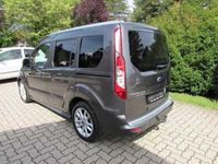 Gebraucht Ford Tourneo Connect Titanium 116 PS (85 kW) 2015 Magneticgrau Van / Kleinbus