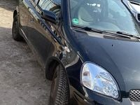 Gebraucht Toyota Yaris 87 PS (63 kW) 2004 Schwarz Kleinwagen