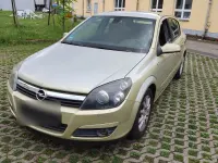 Używany Opel Astra 105 KM (77 kW) 2004 Żółty Sedan/Limuzyna