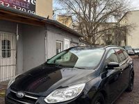 Gebraucht Ford Focus Trend 140 PS (102 kW) 2013 Schwarz Kombi