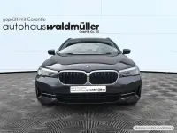 Gebraucht BMW 520 Sport Line 190 PS (139 kW) 2020 Sophistograu brillanteffekt metallic Kombi