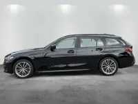 Używany BMW 320 Advantage 190 KM (139 kW) 2022 Czarny Sedan/Limuzyna