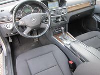 Gebraucht Mercedes E220 Elegance 170 PS (125 kW) 2009 Silber Limousine