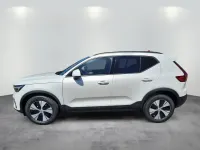 Neu Volvo XC40 Core 163 PS (119 kW) 2026 Crystal white SUV