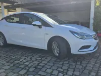 Używany Opel Astra 105 KM (77 kW) 2017 Biały Sedan/Limuzyna
