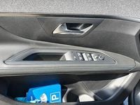 Gebraucht Peugeot 5008 Allure 131 PS (96 kW) 2021 Grau SUV