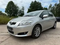 Gebraucht Toyota Auris Life 132 PS (97 kW) 2010 Silber Kleinwagen