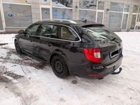 Gebraucht Skoda Superb Ambition 170 PS (125 kW) 2011 Schwarz Kombi