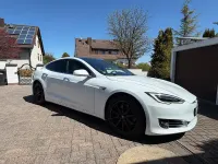 Używany Tesla Model S 383 kW (522 KM) 2017 Biały Hatchback