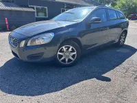 Gebraucht Volvo V60 Basis 114 PS (83 kW) 2012 Grau Kombi