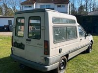 Second-hand Renault Rapid 55 CP (40 kW) 1995 Bej Monovolum