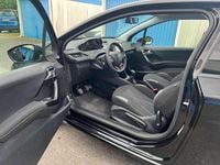 Gebraucht Peugeot 208 Active 68 PS (50 kW) 2015 Schwarz Kleinwagen