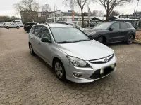 Gebraucht Hyundai i30 109 PS (80 kW) 2011 Silber Kombi