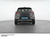 Gebraucht VW T-Roc Life 110 PS (80 kW) 2023 Grau SUV