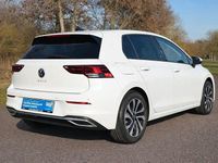 Gebraucht VW Golf VII Active 150 PS (110 kW) 2021 Weiß Kleinwagen