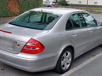 Gebraucht Mercedes E200 163 PS (119 kW) 2004 Silber Limousine