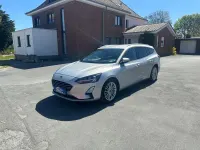 Usado Ford Focus Titanium 150 CV (110 kW) 2019 Plateado Familiar