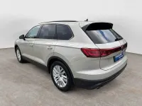 Gebraucht VW Touareg 231 PS (169 kW) 2025 Sechura beige metallic SUV