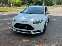 Gebraucht Ford Focus ST 250 PS (183 kW) 2013 Weiß Kombi