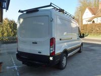 Gebraucht Ford Transit Trend 131 PS (96 kW) 2022 Frost  weiß Van / Kleinbus