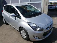Gebraucht Hyundai ix20 Classic 90 PS (66 kW) 2012 Silber Kleinwagen