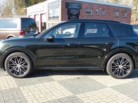 Gebraucht Porsche Cayenne 354 PS (260 kW) 2024 Grün SUV
