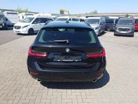 Gebraucht BMW 320 Advantage 190 PS (139 kW) 2021 Black sapphire metallic Kombi