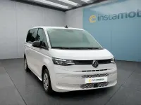 Gebraucht VW Multivan 150 PS (110 kW) 2023 Weiß Van / Kleinbus