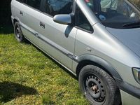 Gebraucht Opel Zafira 115 PS (84 kW) 2000 Silber Van / Kleinbus