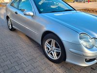 Gebraucht Mercedes C180 143 PS (105 kW) 2007 Silber Coupé