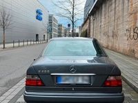 gebraucht Mercedes E200 W124Tüv bis 02/26 gepflegter Zustand!