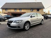Gebraucht Skoda Superb Active 140 PS (102 kW) 2013 Silber Limousine