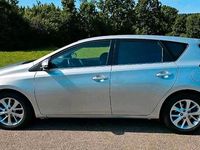 Gebraucht Toyota Auris 132 PS (97 kW) 2013 Silber Kleinwagen