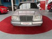 Second-hand Mercedes E250 113 CP (83 kW) 1994 Argintiu Break