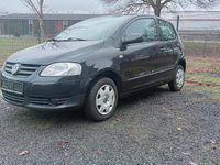 Gebraucht VW Fox 54 PS (39 kW) 2005 Schwarz Kleinwagen