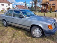 Gebraucht Mercedes E230 132 PS (97 kW) 1987 Grau Limousine