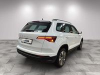 Gebraucht Skoda Karoq Lounge 150 PS (110 kW) 2025 Moonweiß perleffekt SUV